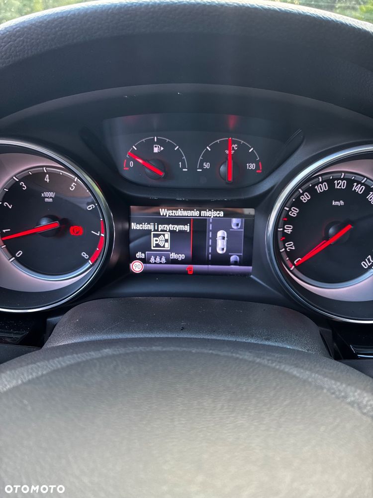 Opel Astra 1.4 T Dynamic S&S - 19