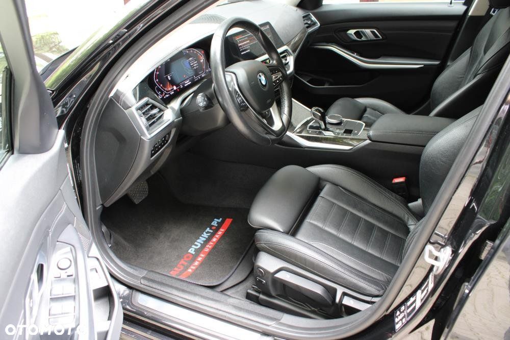 BMW Seria 3 - 12