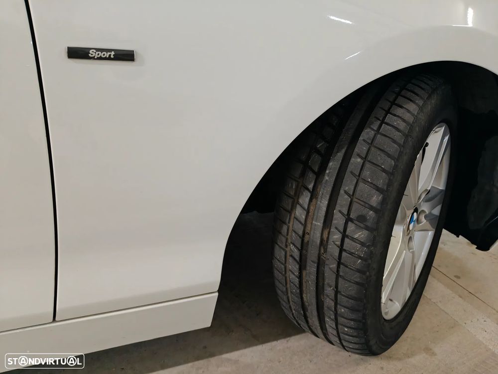 BMW 116 d EfficientDynamics - 9