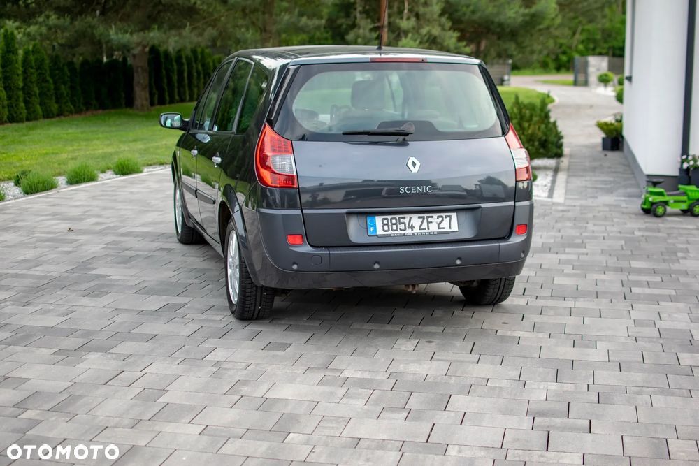 Renault Grand Scenic - 27