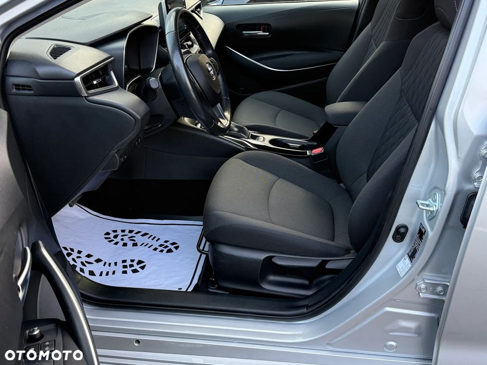 Toyota Corolla 1.8 Hybrid Comfort - 18