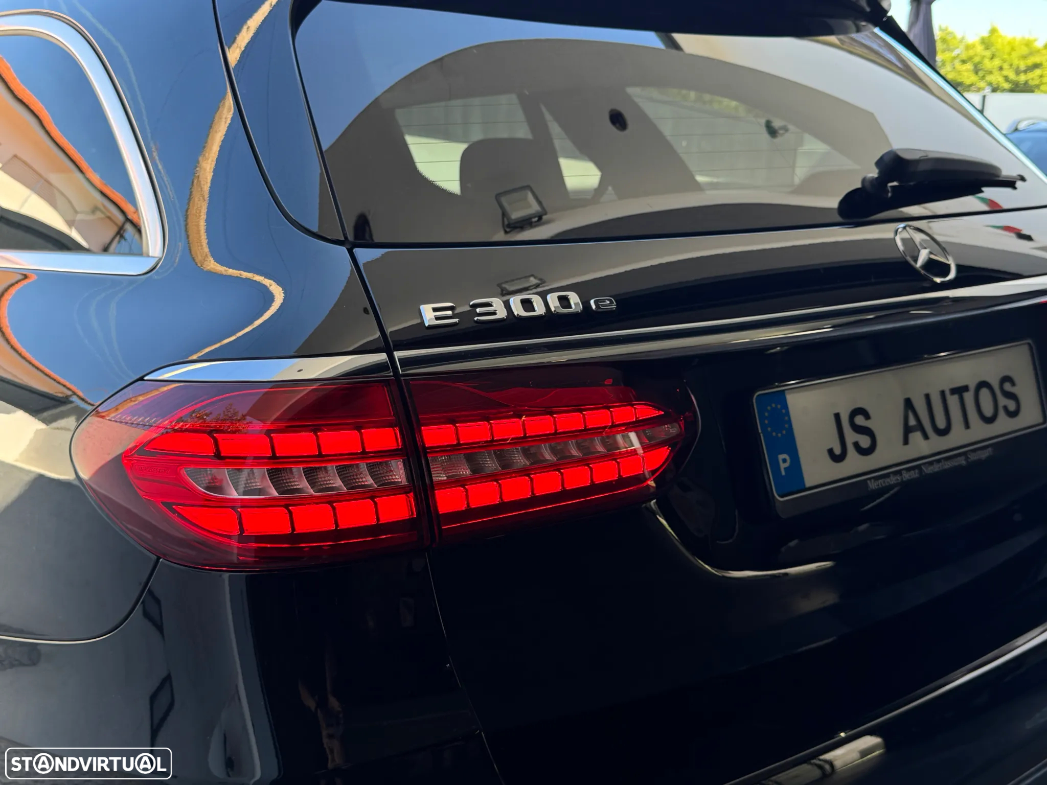 Mercedes-Benz E 300 e Avantgarde - 16