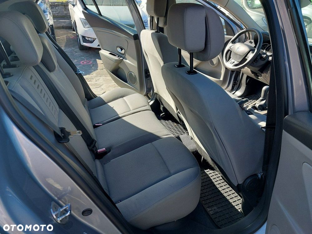 Renault Megane - 11