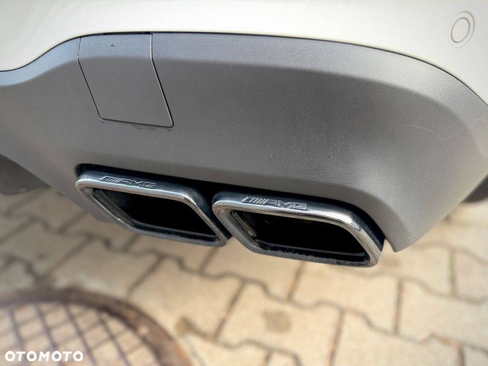 Mercedes-Benz GLC - 40