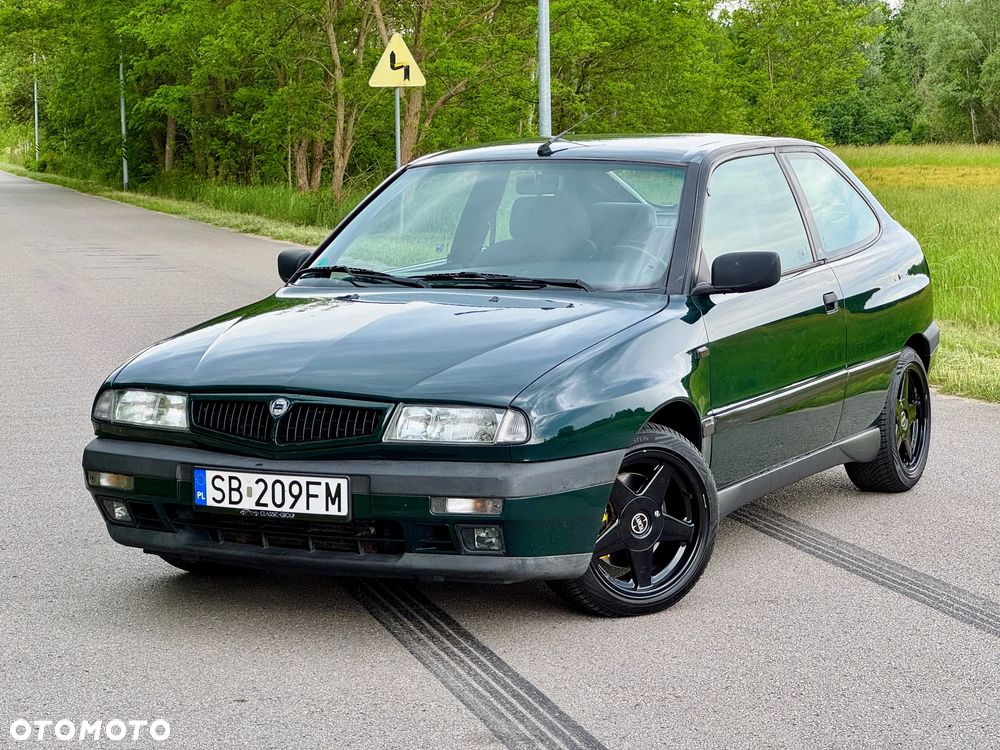 Lancia Delta 2000 - 2