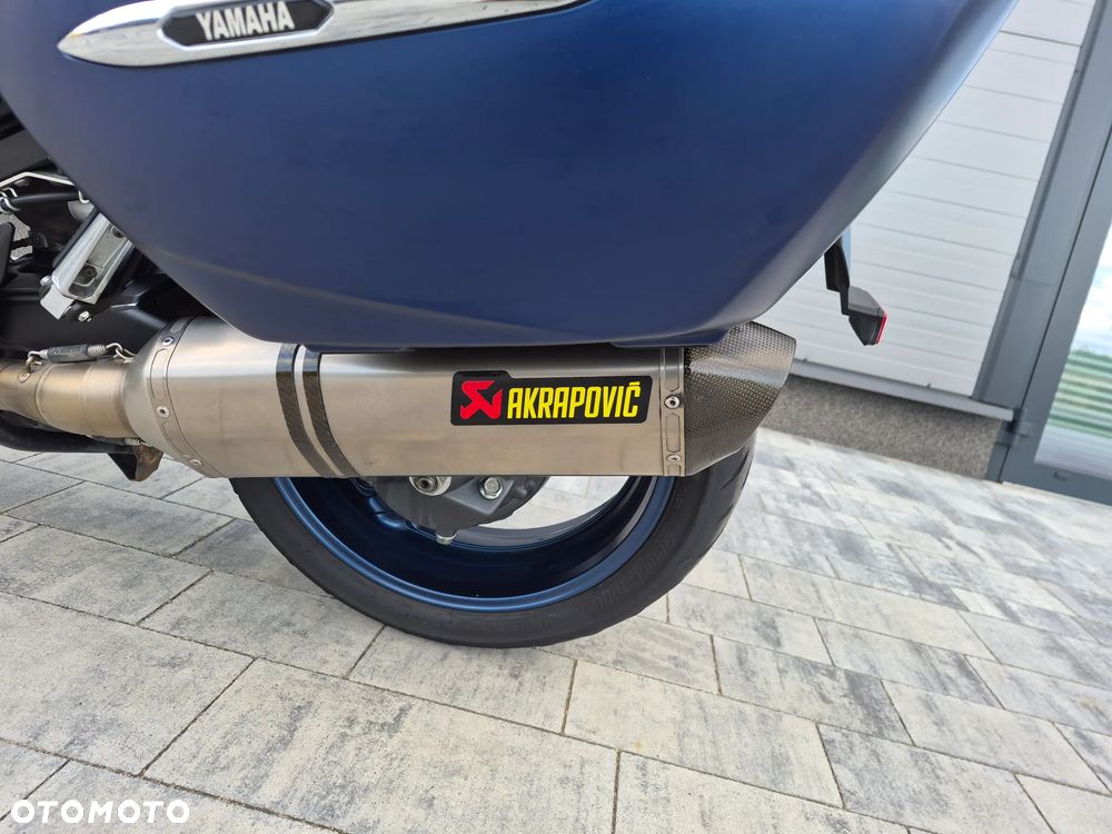 Yamaha FJR - 17