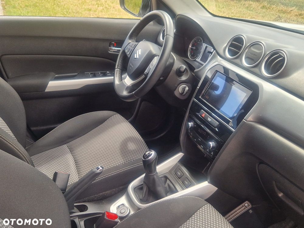 Suzuki Vitara 1.6 XLED 2WD - 20