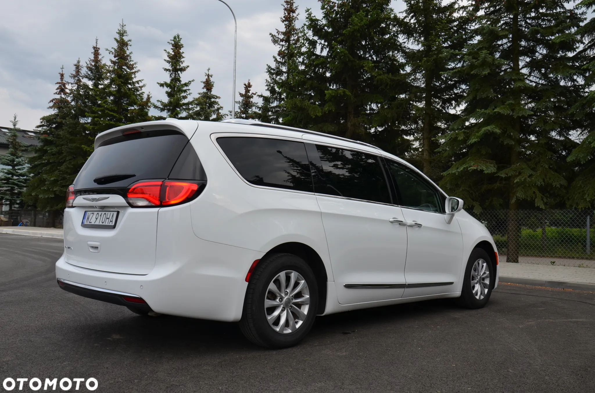 Chrysler Pacifica - 3