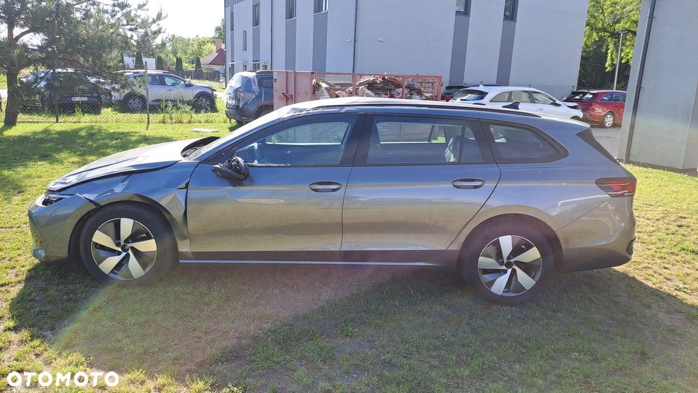 Volkswagen Passat 1.5 TSI EVO Elegance DSG - 4