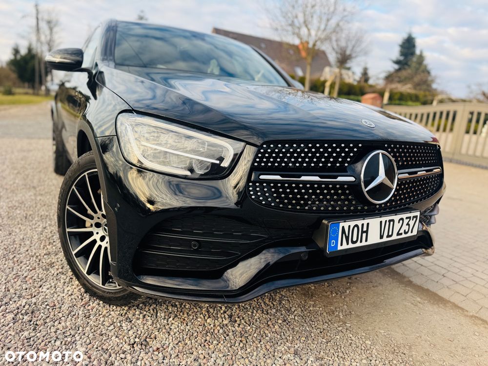 Mercedes-Benz GLC 300 d 4Matic 9G-TRONIC AMG Line Plus - 29