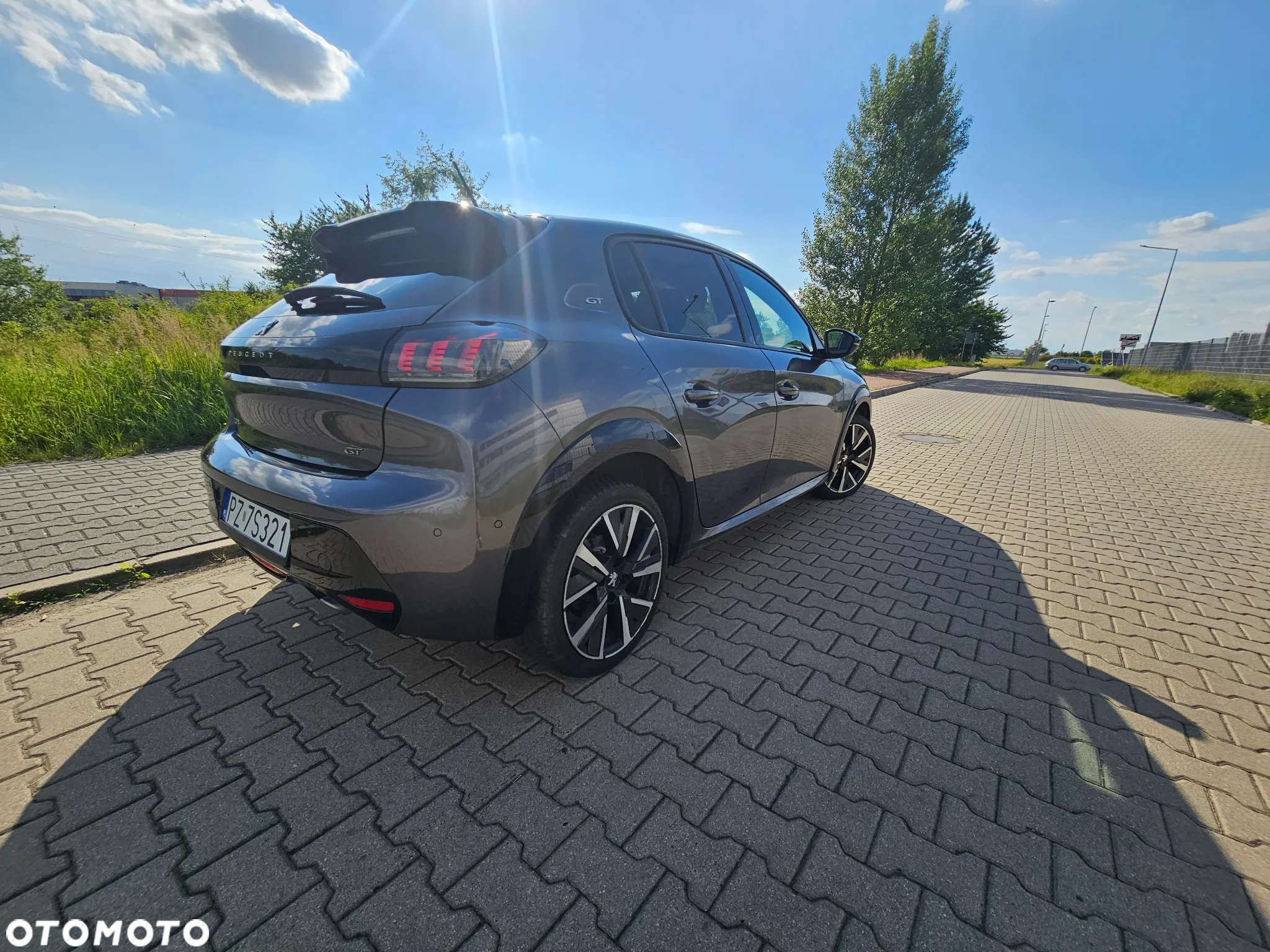 Peugeot 208 PureTech 100 EAT8 GT - 15