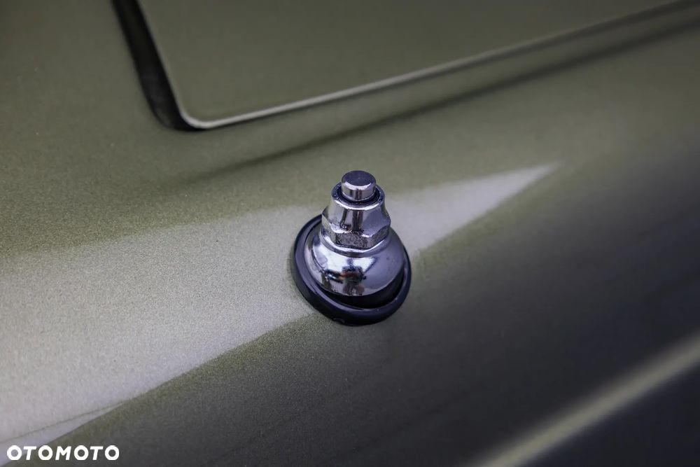Mercedes-Benz W123 - 17