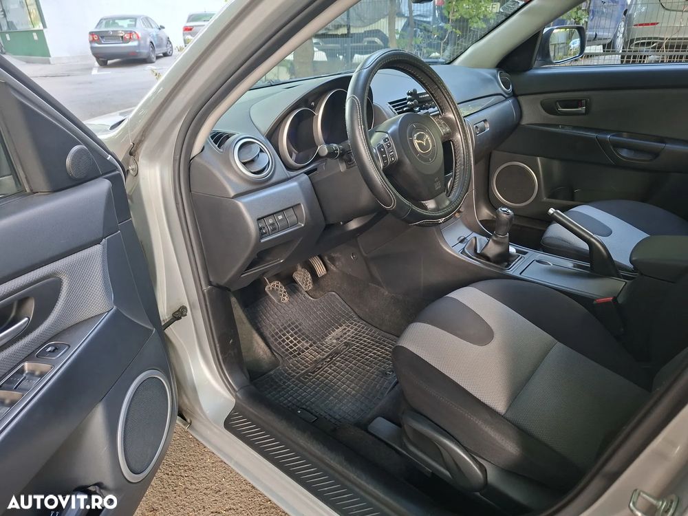 Mazda 3 - 10