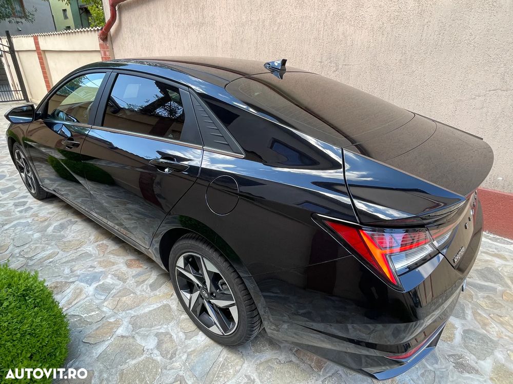 Hyundai Elantra 1.6 l 123 CP 6MT Exclusive - 4