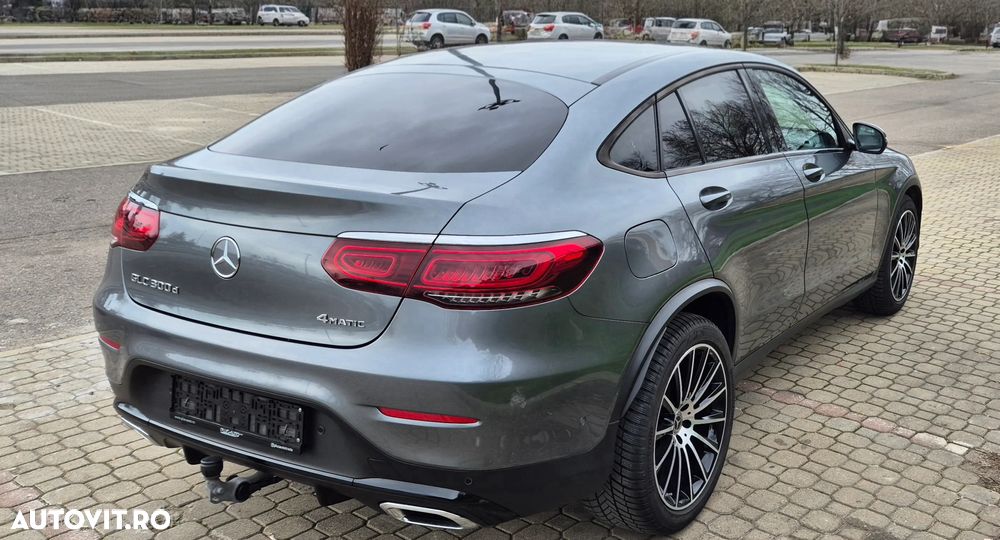 Mercedes-Benz GLC Coupe 300 d 4Matic 9G-TRONIC AMG Line - 4