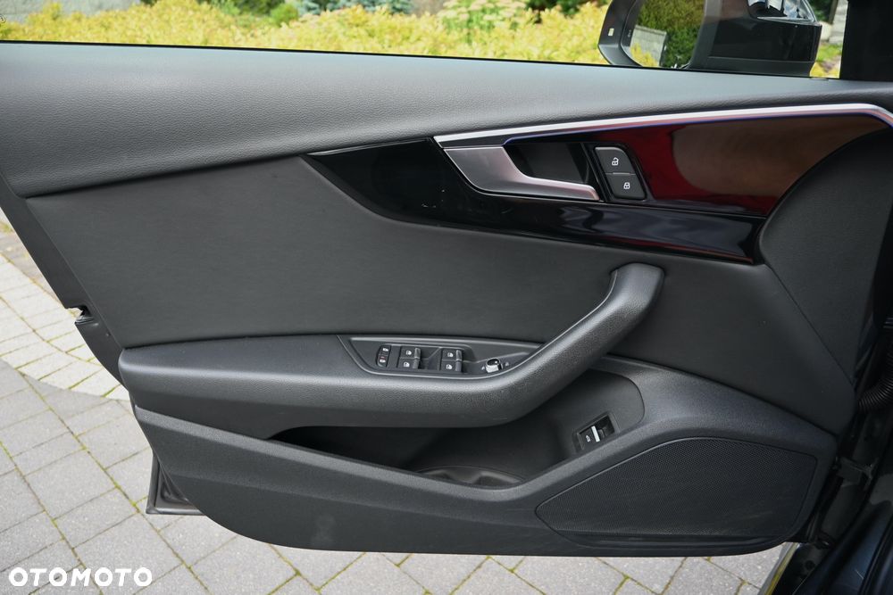 Audi A4 Avant 35 TFSI S tronic S line - 23