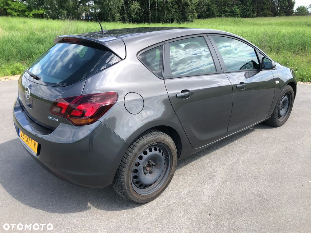 Opel Astra 1.4 ecoFLEX - 9