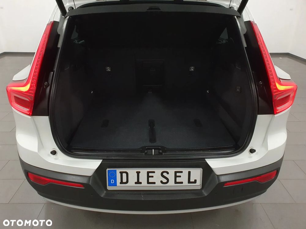 Volvo XC 40 D3 SCR R-Design - 37