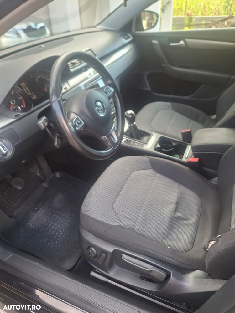 Volkswagen Passat 2.0 TDI BlueMotion Technology Comfortline - 4