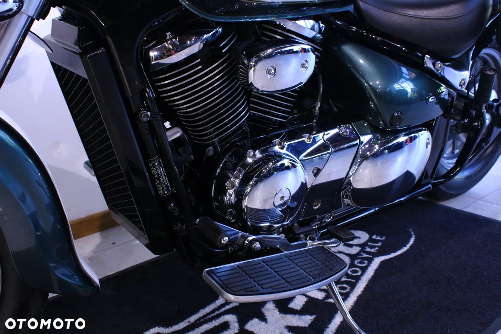 Suzuki Intruder - 27