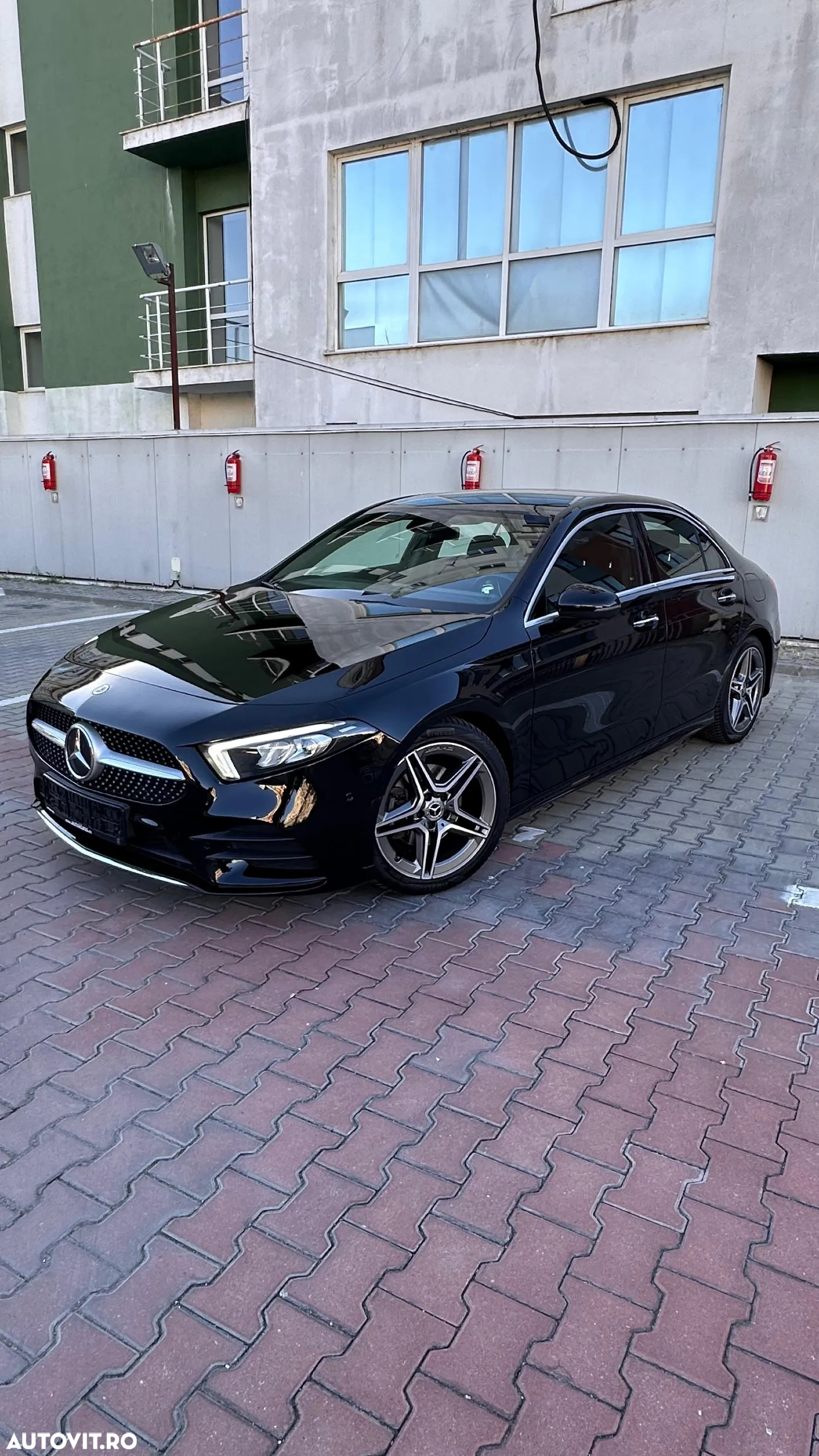 Mercedes-Benz A 200 d 8G-DCT AMG Line - 2