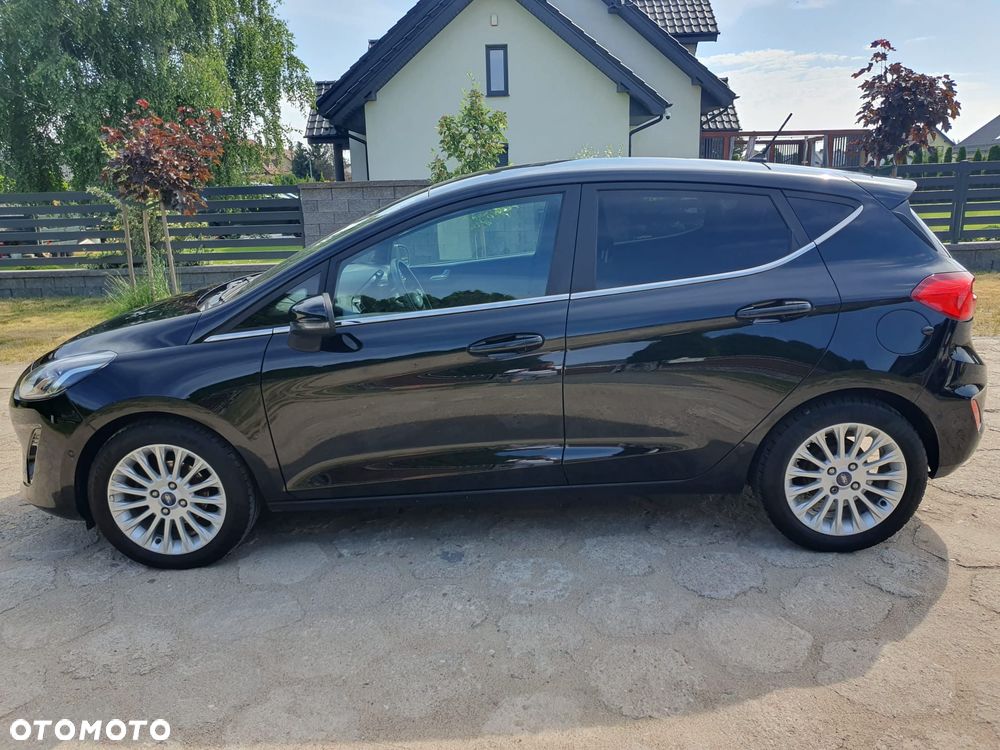 Ford Fiesta 1.0 EcoBoost S&S TITANIUM - 4