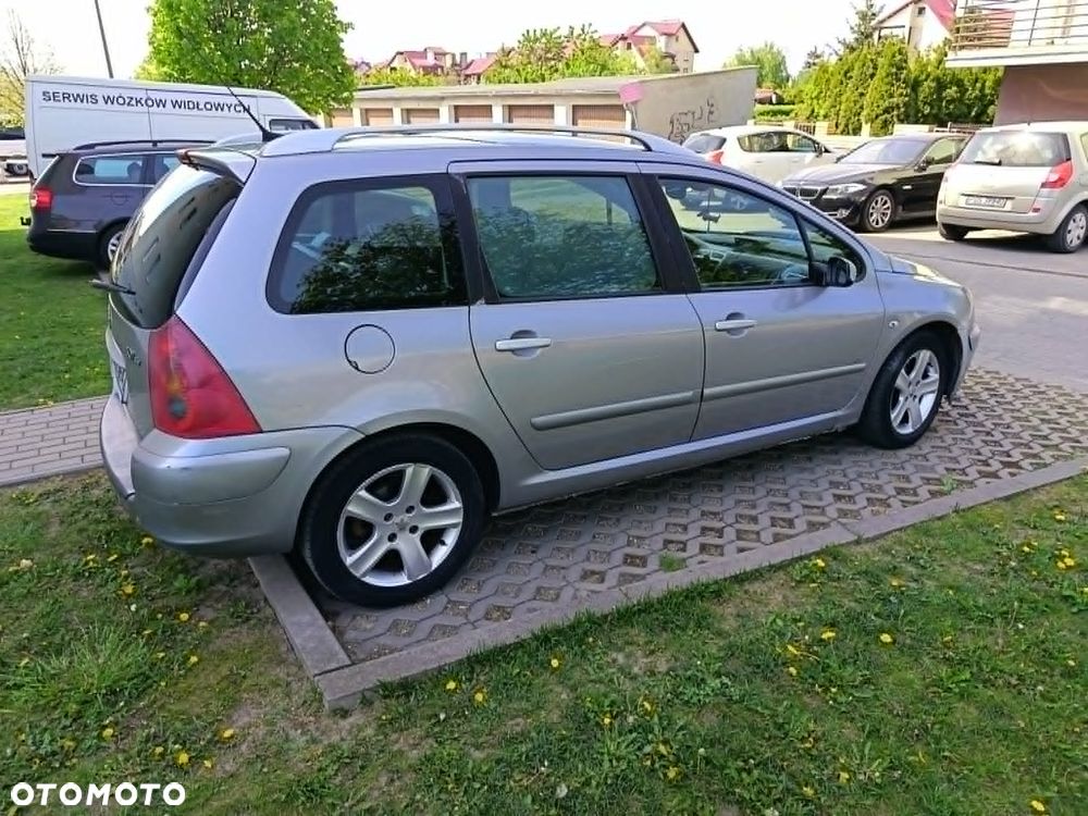 Peugeot 307 HDi SW 135 Premium - 9