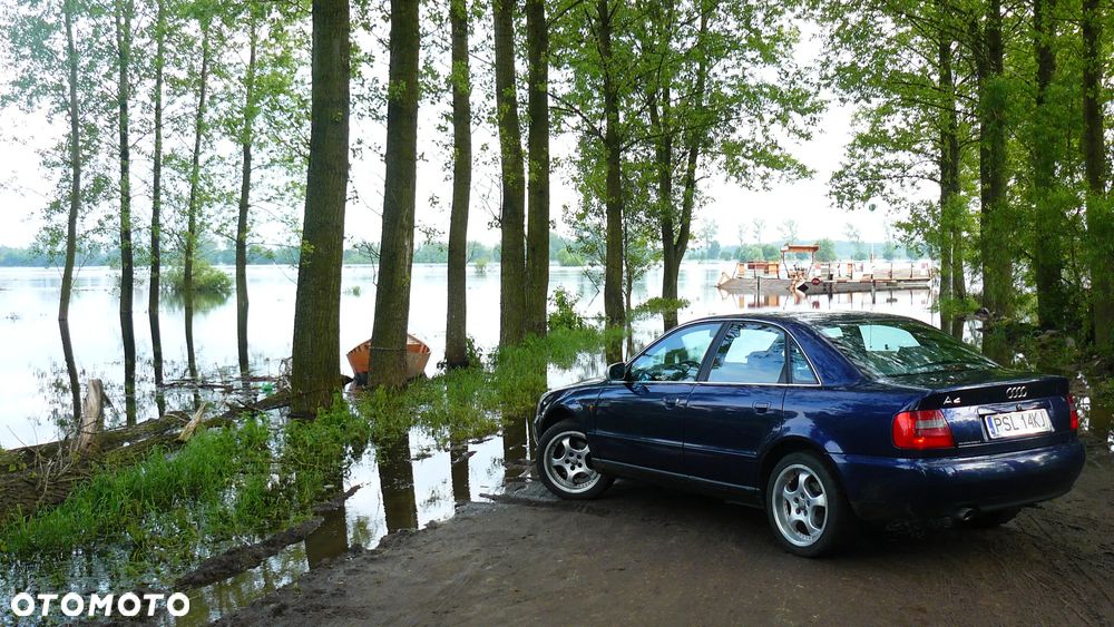 Audi A4 Limousine - 17