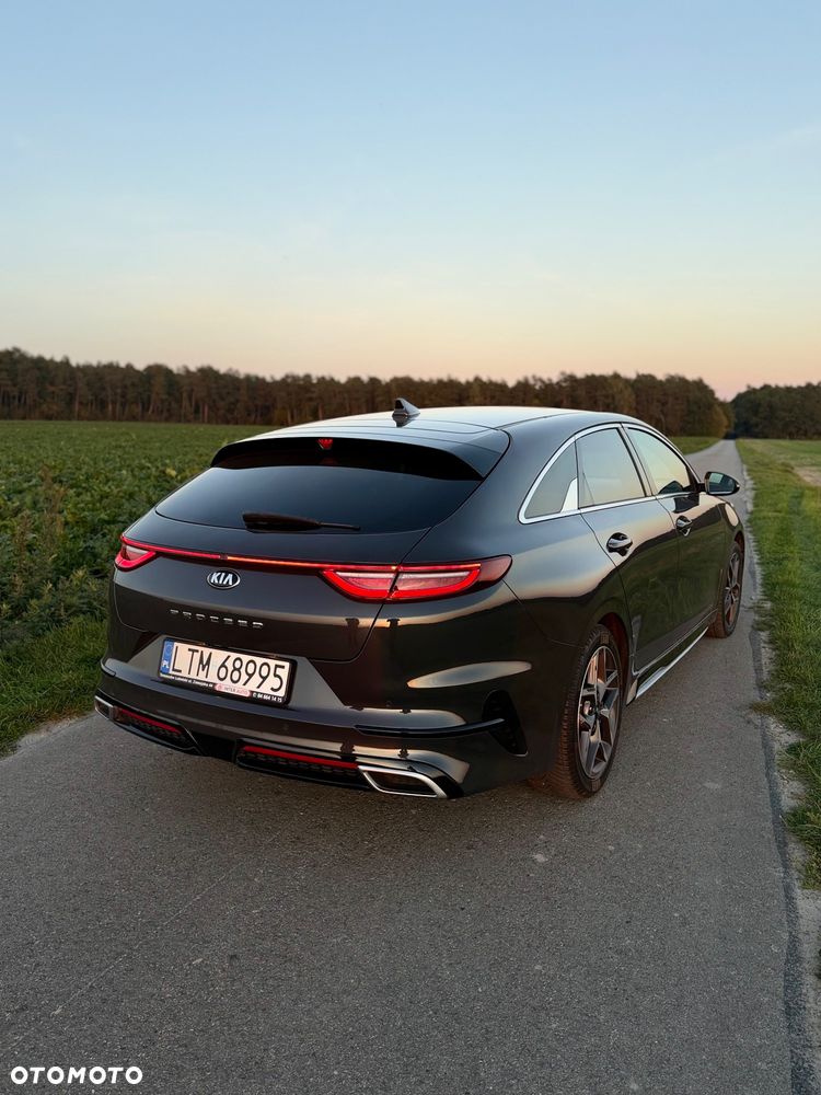 Kia Ceed - 16