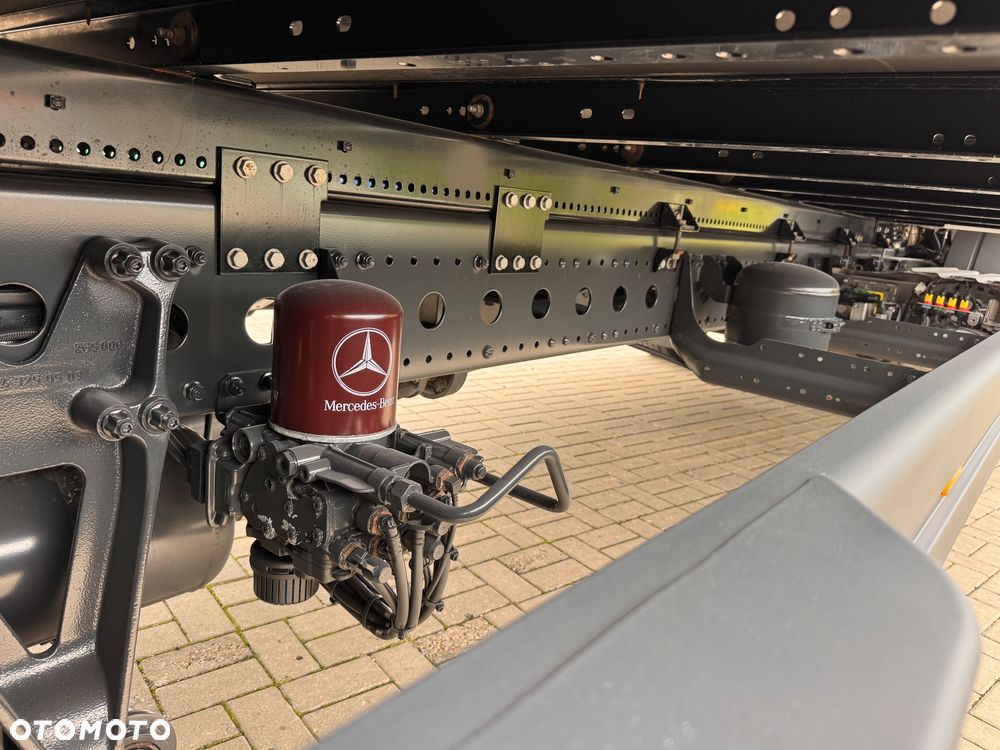 Mercedes-Benz ATEGO - 34