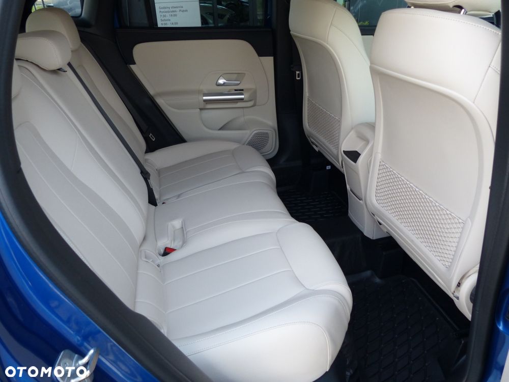 Mercedes-Benz GLA 200 d Progressive 8G-DCT - 16
