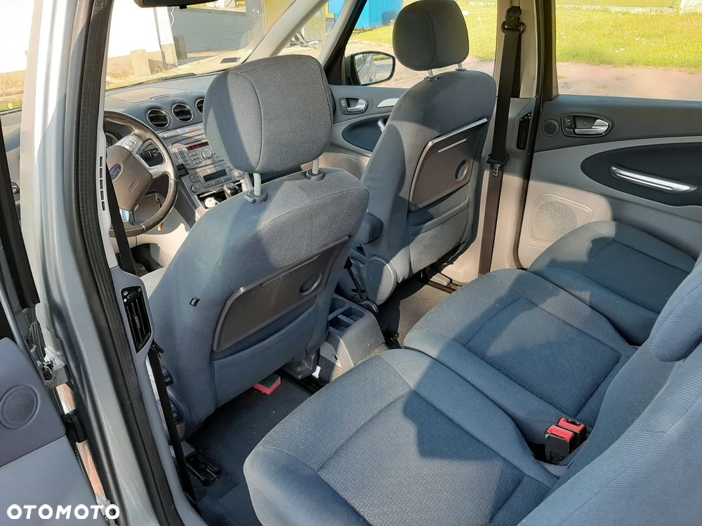 Ford Galaxy - 6