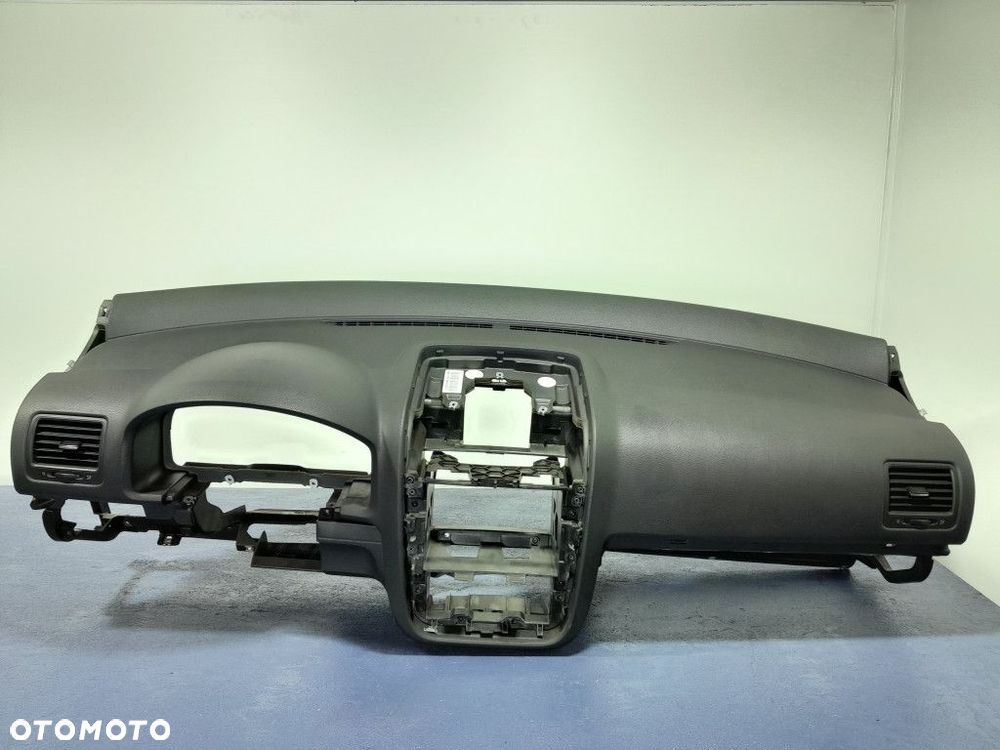 VW GOLF V DESKA ROZDZIELCZA KONSOLA KOKPIT EU - 1