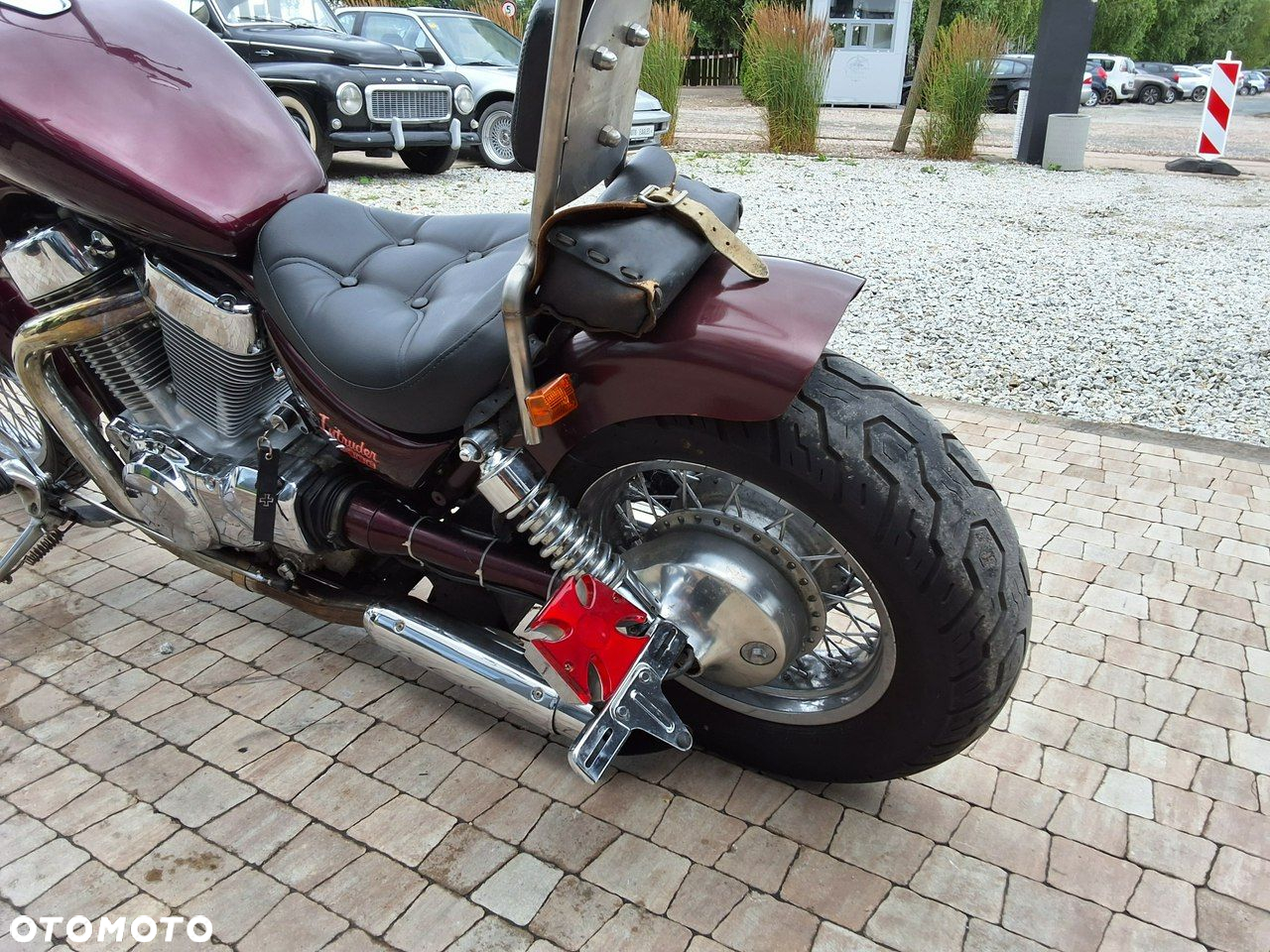 Suzuki Intruder - 8