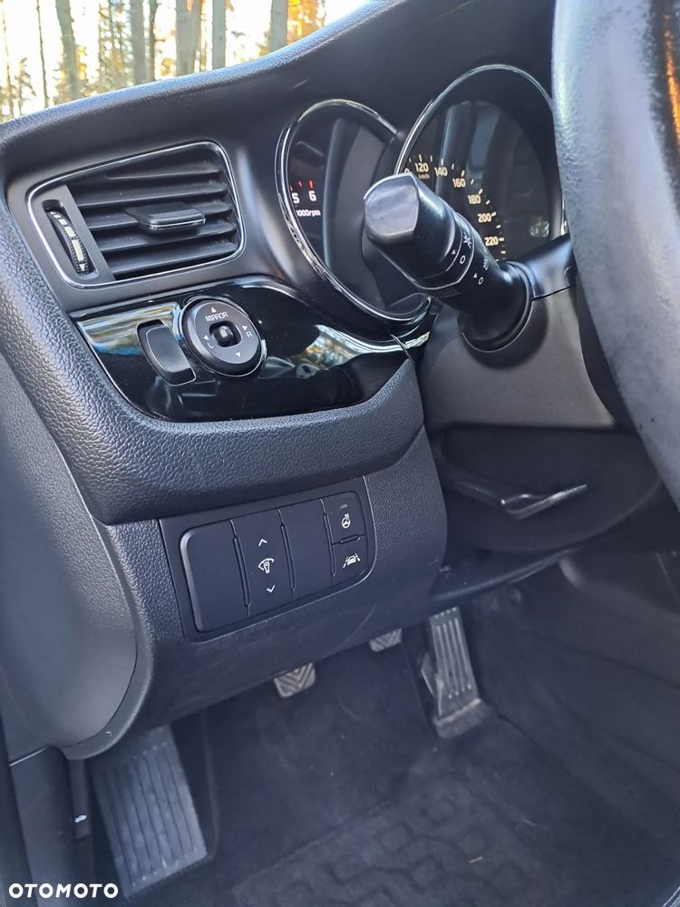 Kia Ceed 1.6 CRDi 128 Platinum Edition - 10