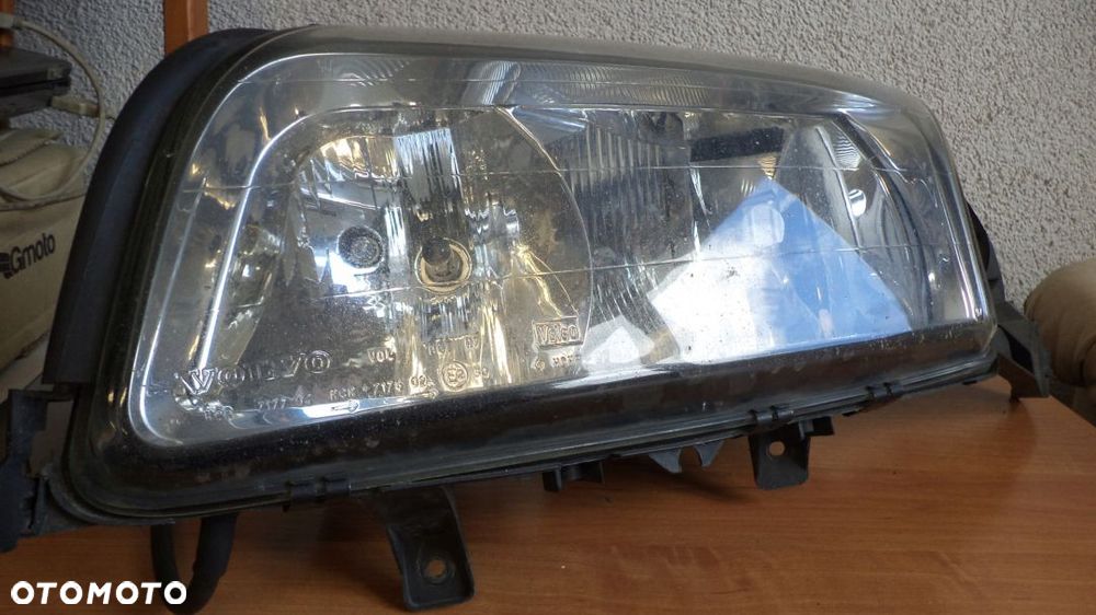 Lampa lewy prawy przód VOLVO 89002809 04HCR7177 - 5