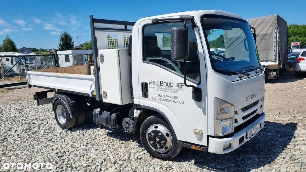 Isuzu M21 - 15