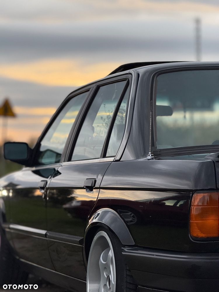 BMW Seria 3 316i - 17