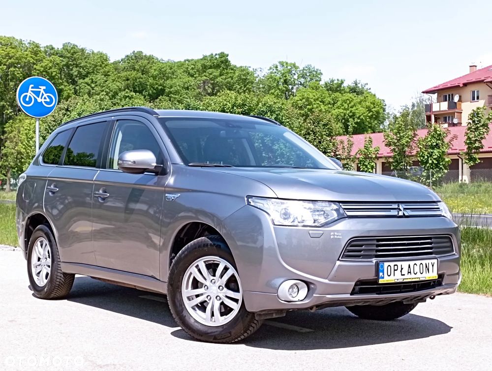 Mitsubishi Outlander 2.0 4WD Top - 11