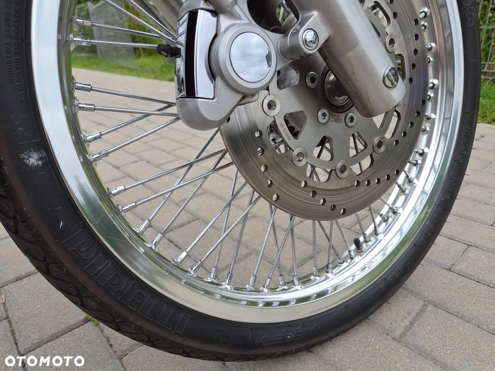 Suzuki Intruder - 22