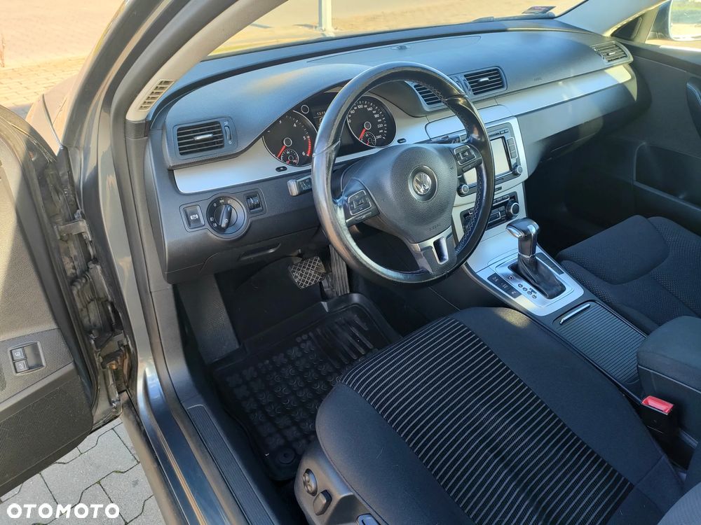 Volkswagen Passat 2.0 TDI DPF Comfortline DSG - 4
