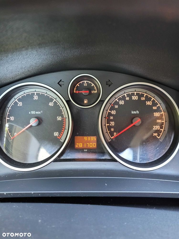 Opel Zafira - 1