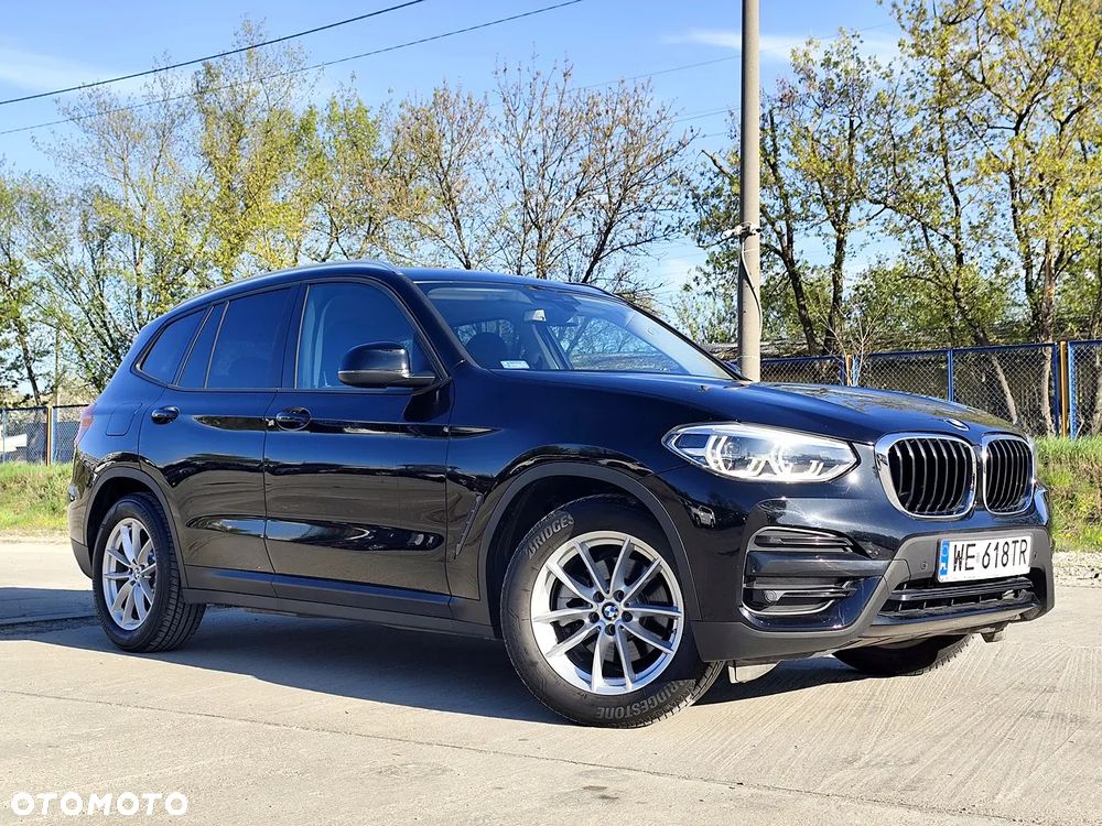 BMW X3 xDrive20i Advantage - 4