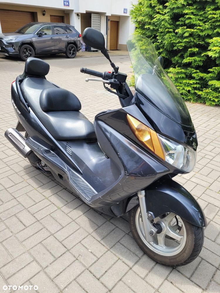 Suzuki Burgman - 5