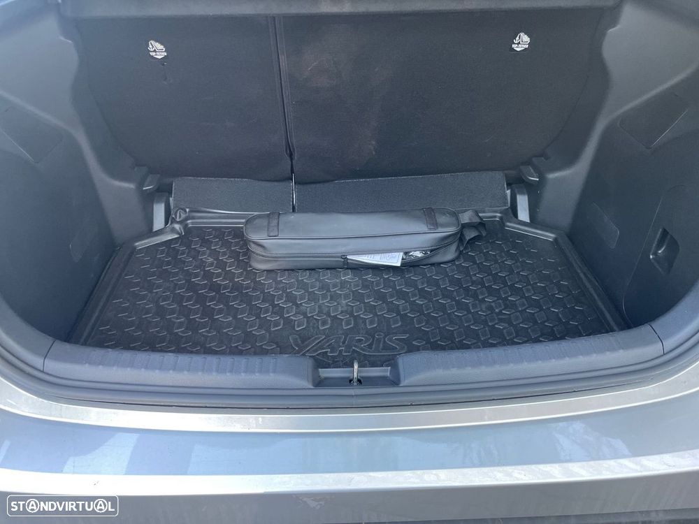 Toyota Yaris - 11