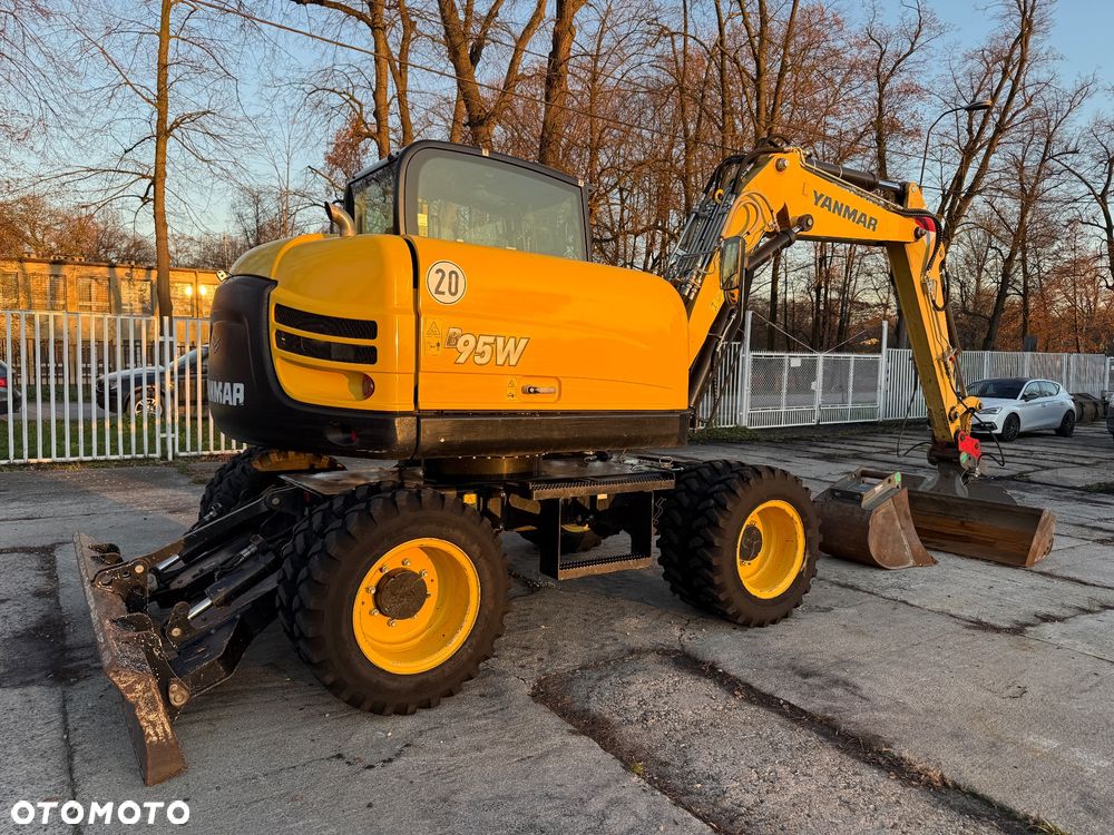 Yanmar Koparka kołowa B95W - 3