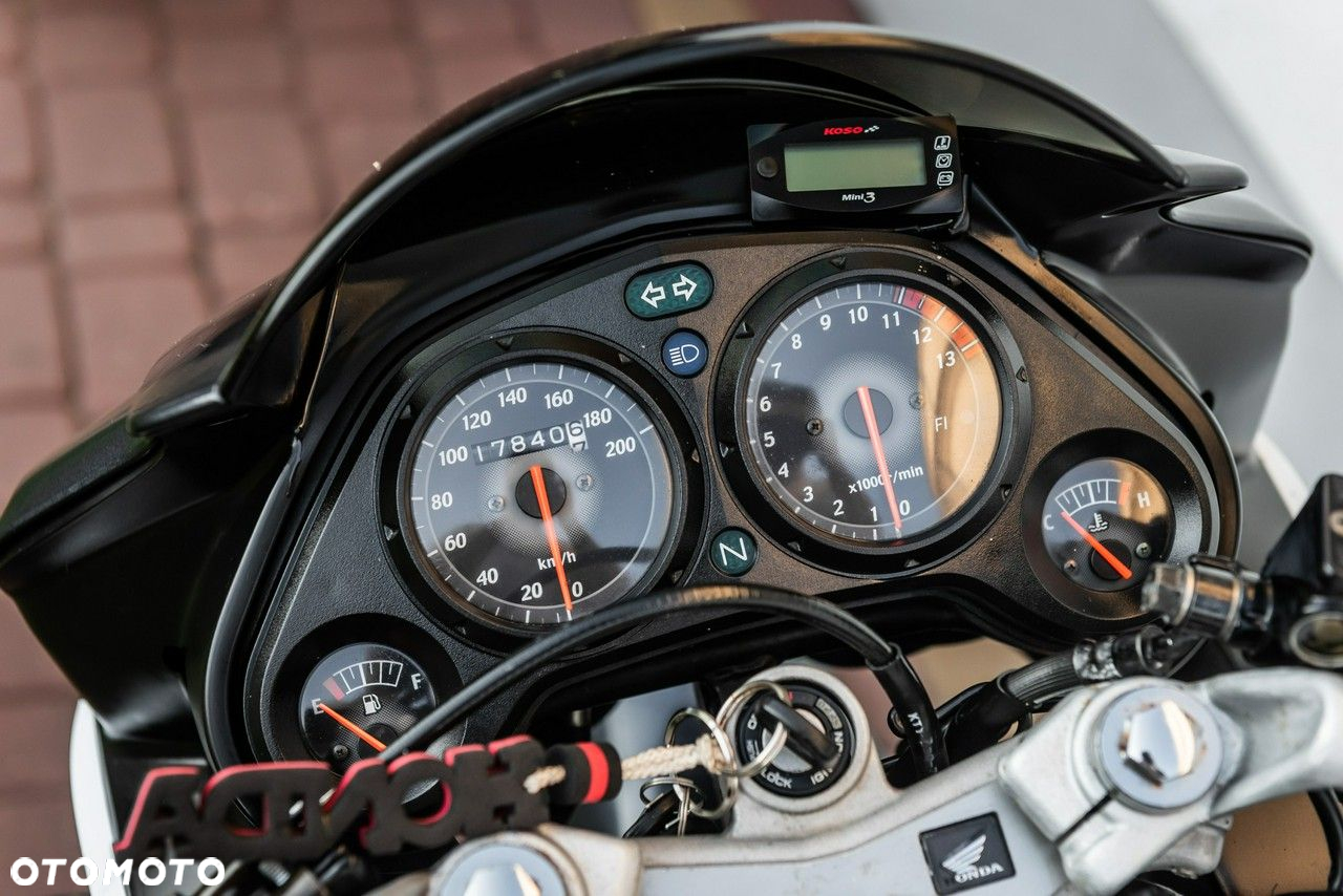 Honda CBR - 9