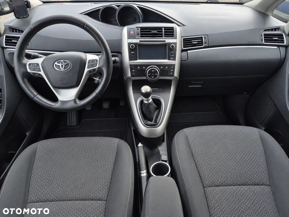 Toyota Verso 2013 photo 5