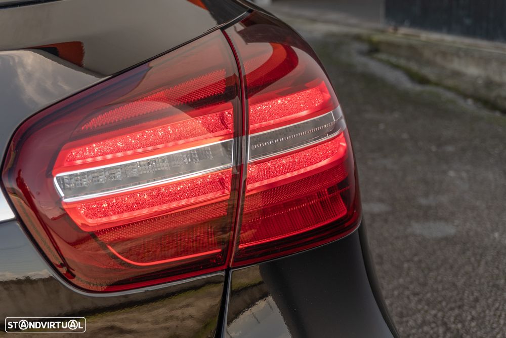 Mercedes-Benz GLA 180 AMG Line - 6