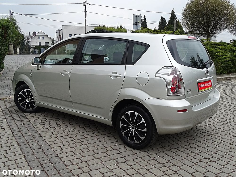 Toyota Corolla Verso 1.8 Prestige 7os - 4